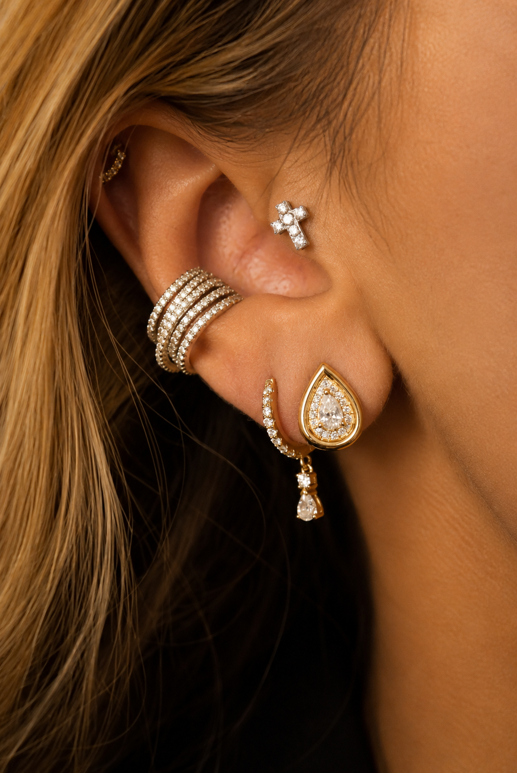 Brinco Victoria - Moissanite | Ouro 18k