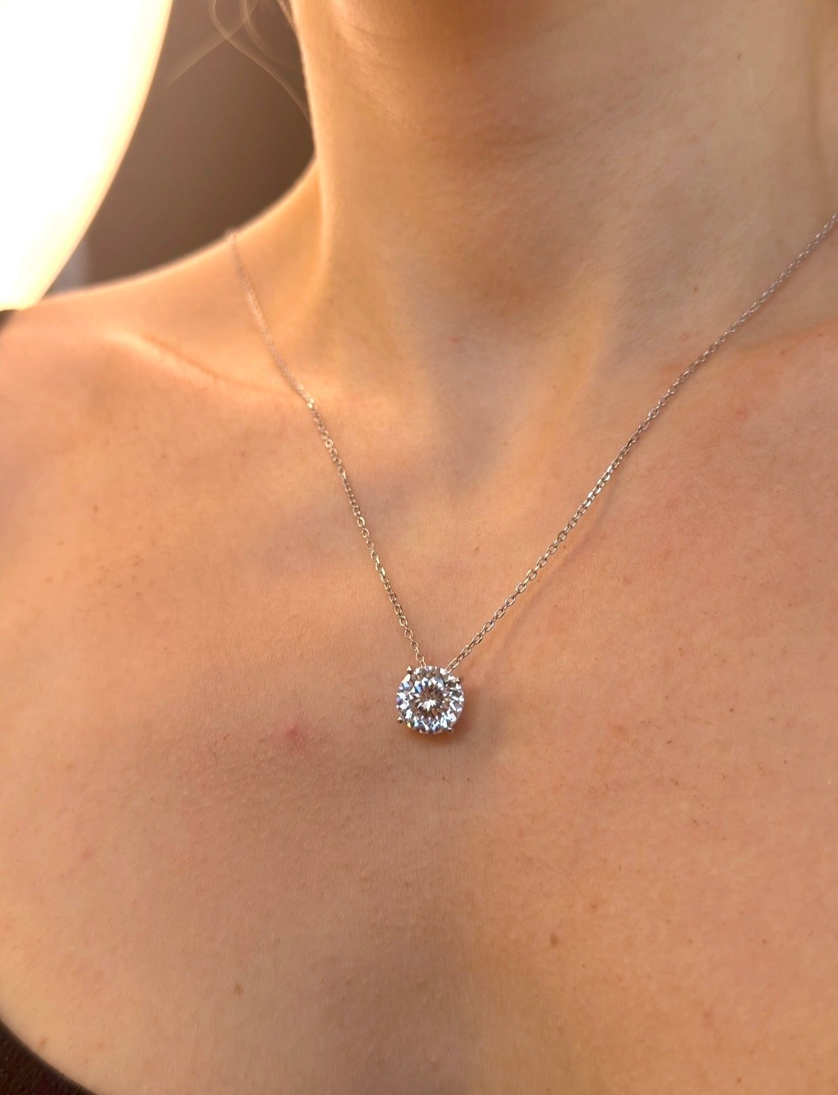 Colar Majesty Ponto de Luz 10mm - Moissanite | Lapidação Clássica
