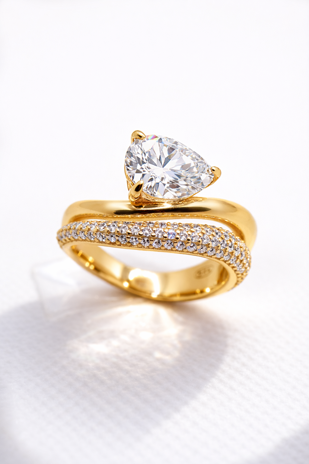 Anel Dynasty Pear Moissanite — Ouro Vermeil 18k